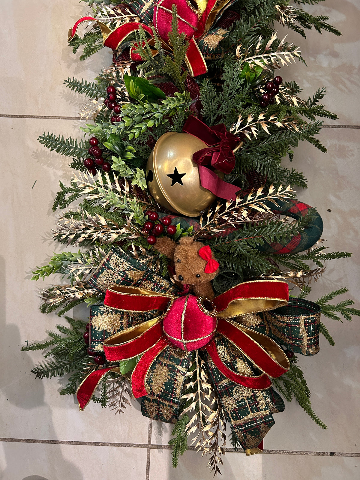Christmas deluxe garland