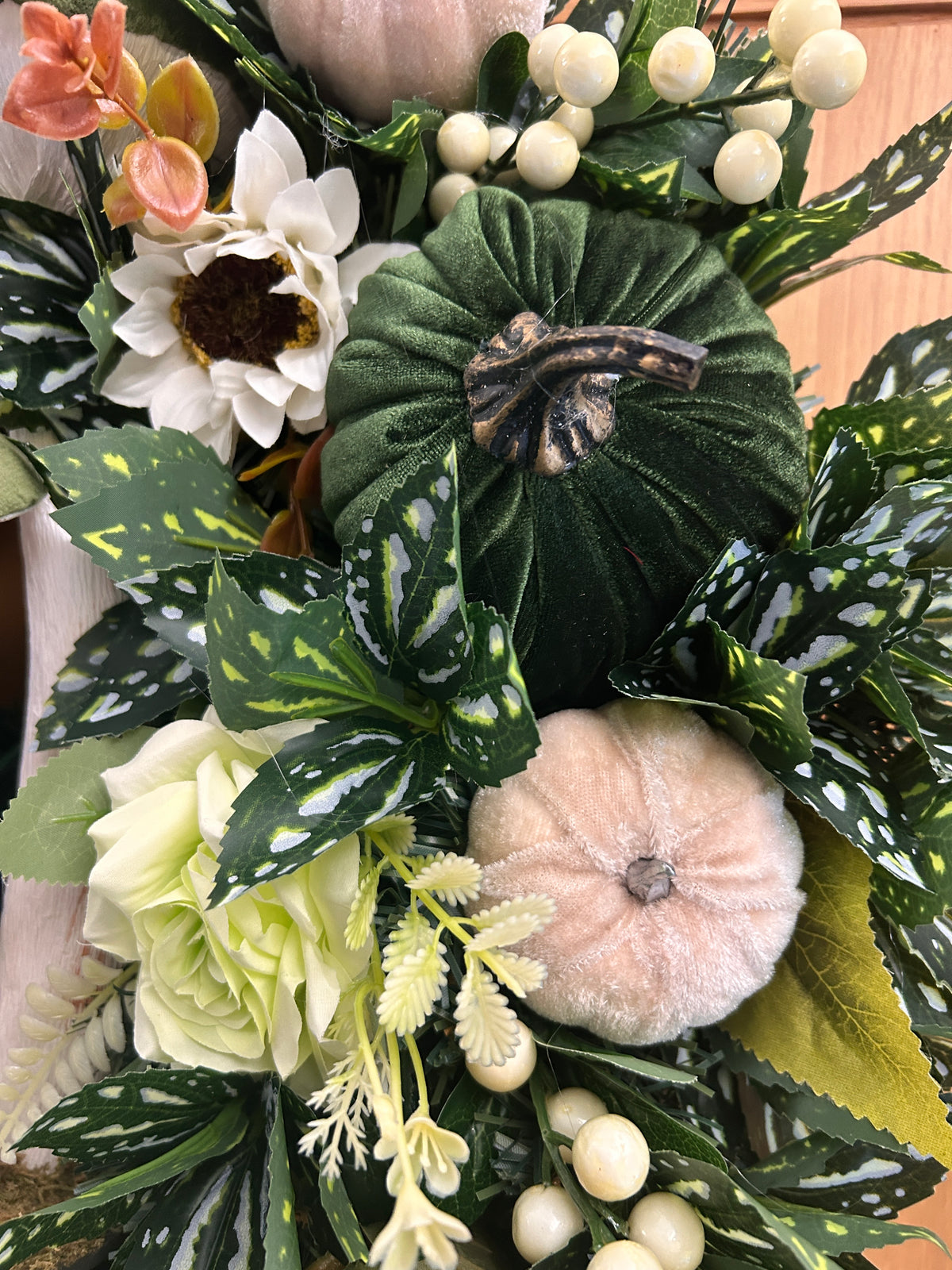 Green toadstool wreath 50cm